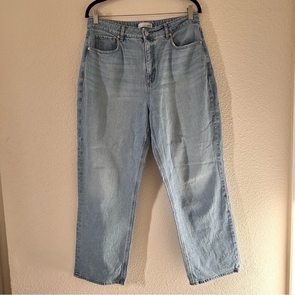 LOFT The Straight Jeans High Rise Light Wash Jeans Women Measures Size 32